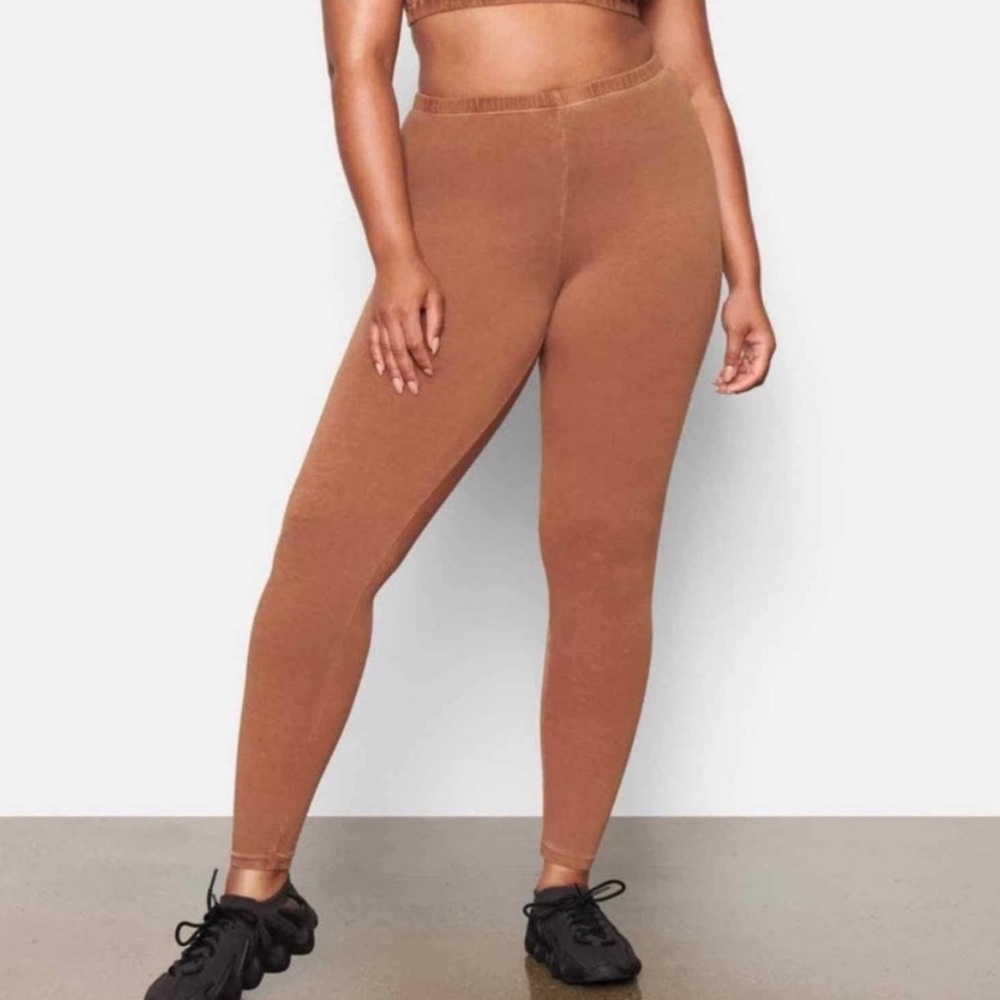 SKIMS outdoor leggings